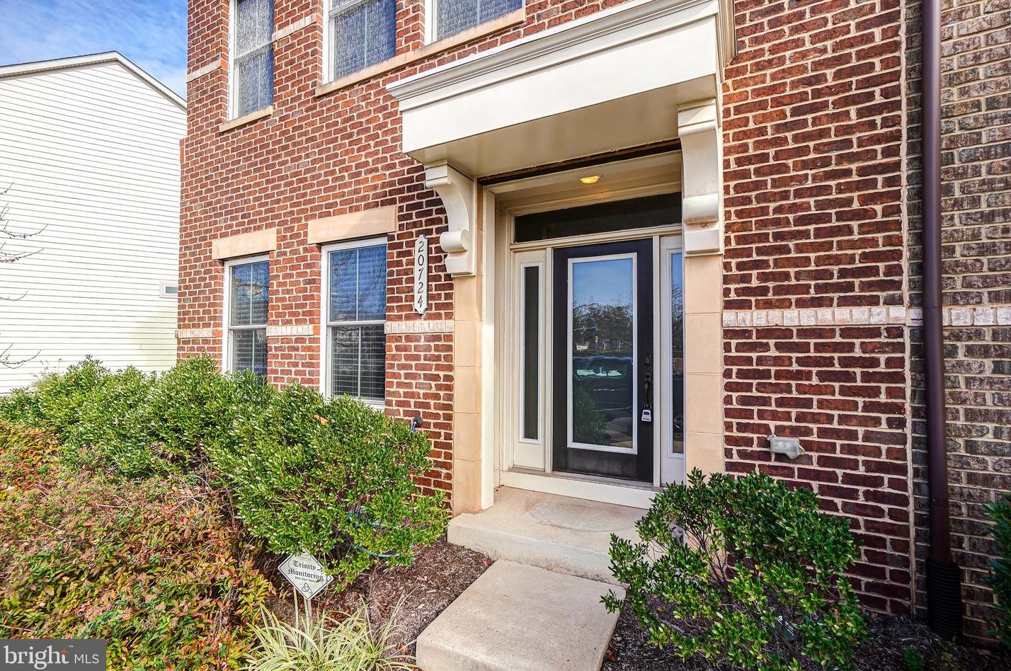20724 Exchange St, Ashburn VA  20147-6506 exterior