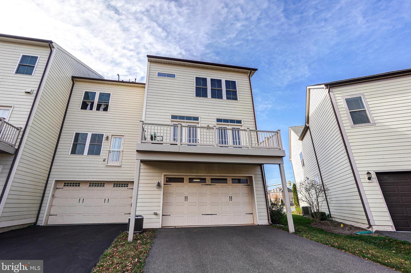 20724 Exchange St, Ashburn VA  20147-6506 exterior