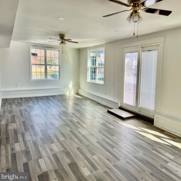 11 Mccauley Ln, Round Hill, VA 20141