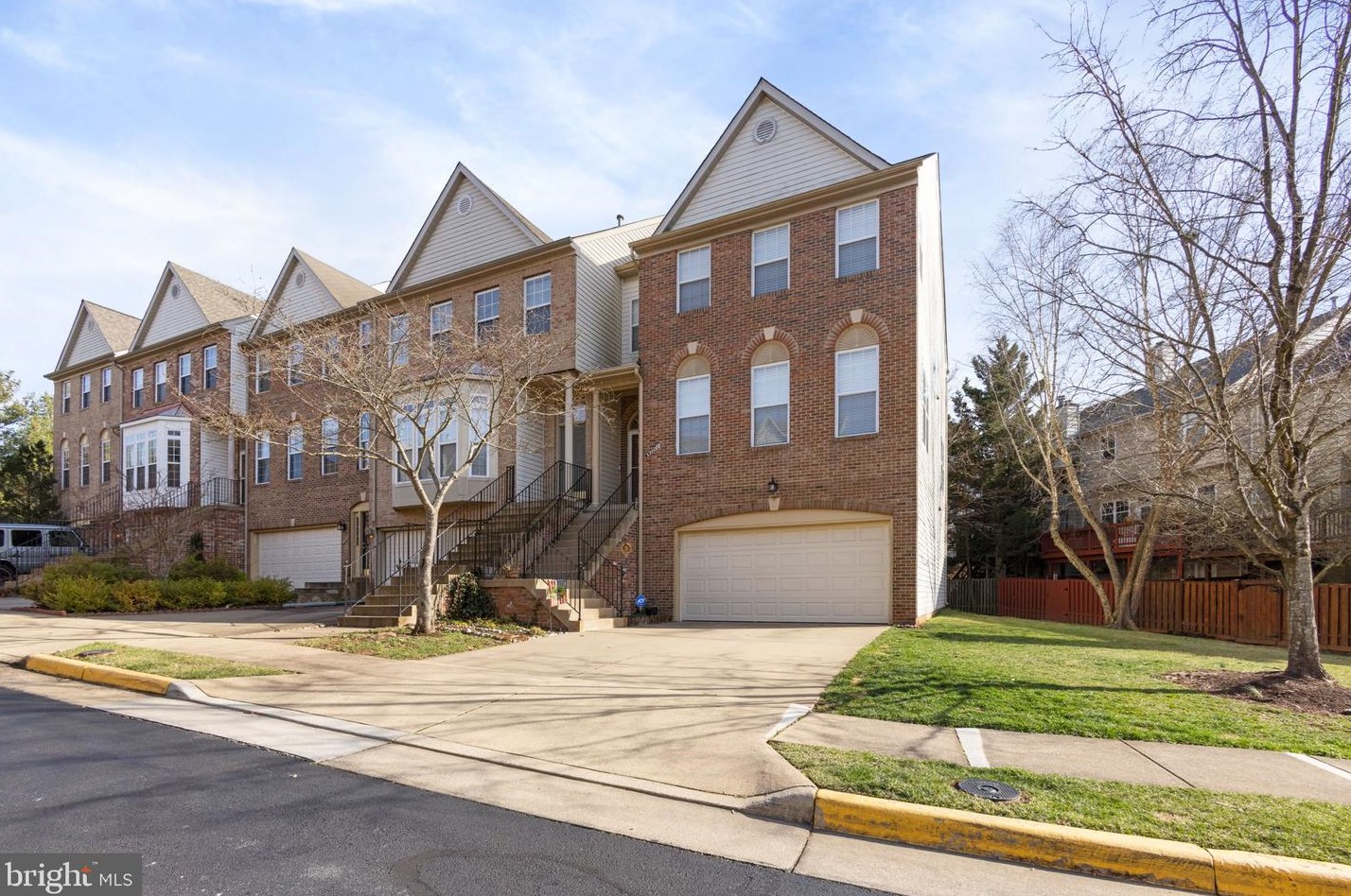 47711 Bowline Ter, Dulles, VA 20165-7439