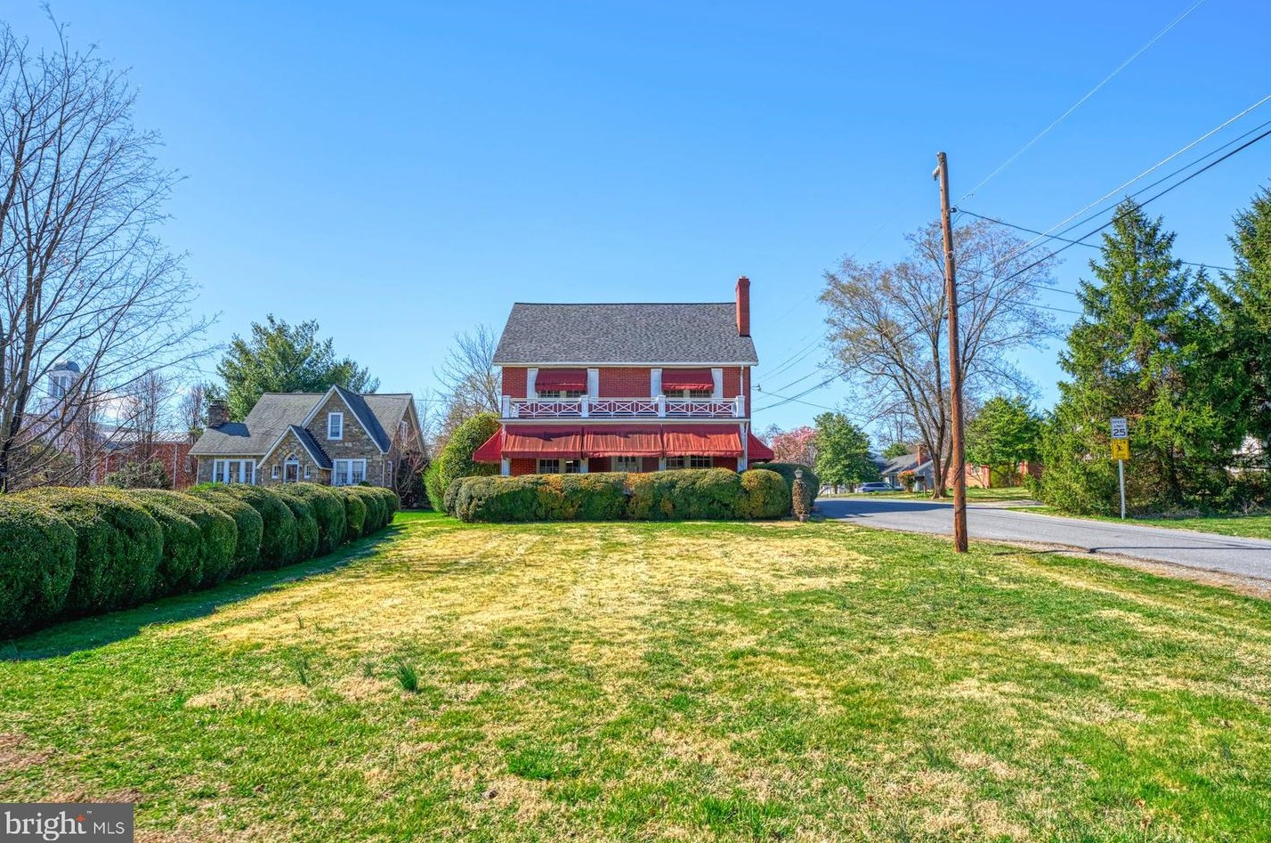 201 S. Nursery Ave., Purcellville, VA 20132