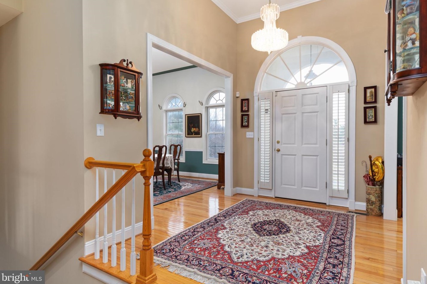 17637 Sweetwood Ct, Round Hill, VA 20141