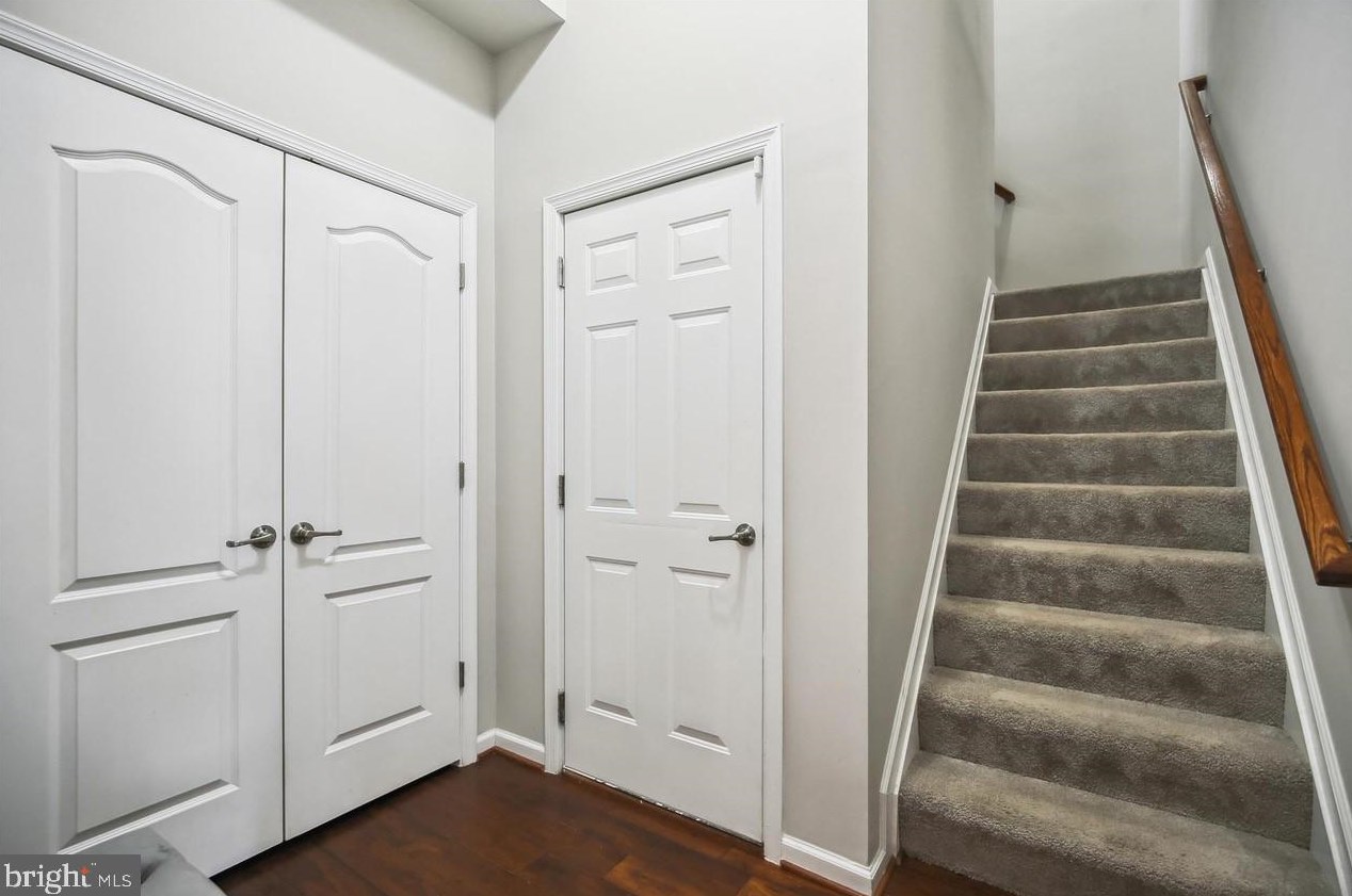 42604 Hardage Ter, Ashburn VA  20148-4350 exterior