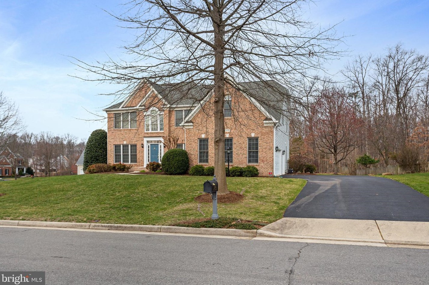 22495 Forest Manor Dr, Ashburn, VA 20148-6905