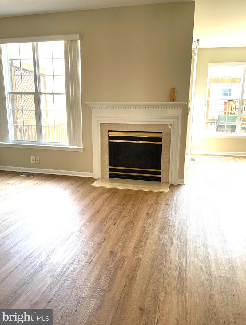 20844 Miranda Falls Sq, Dulles VA  20165-2482 exterior