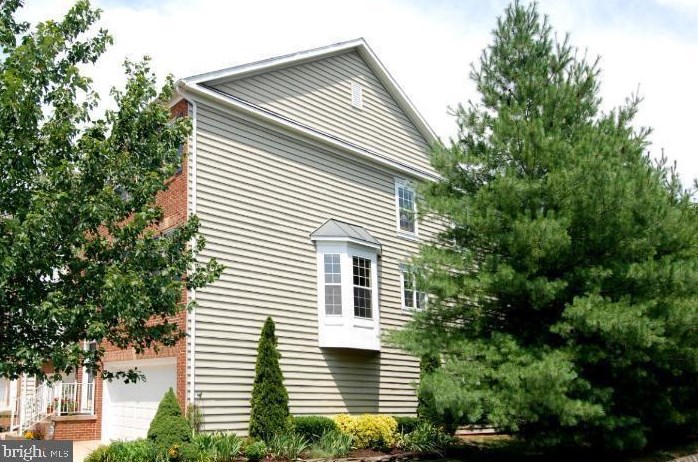 20844 Miranda Falls Sq, Dulles VA  20165-2482 exterior