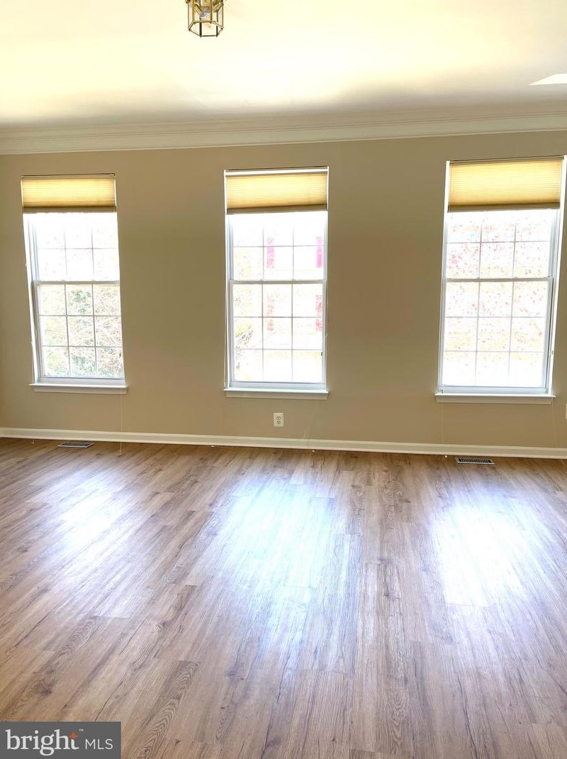 20844 Miranda Falls Sq, Dulles VA  20165-2482 exterior