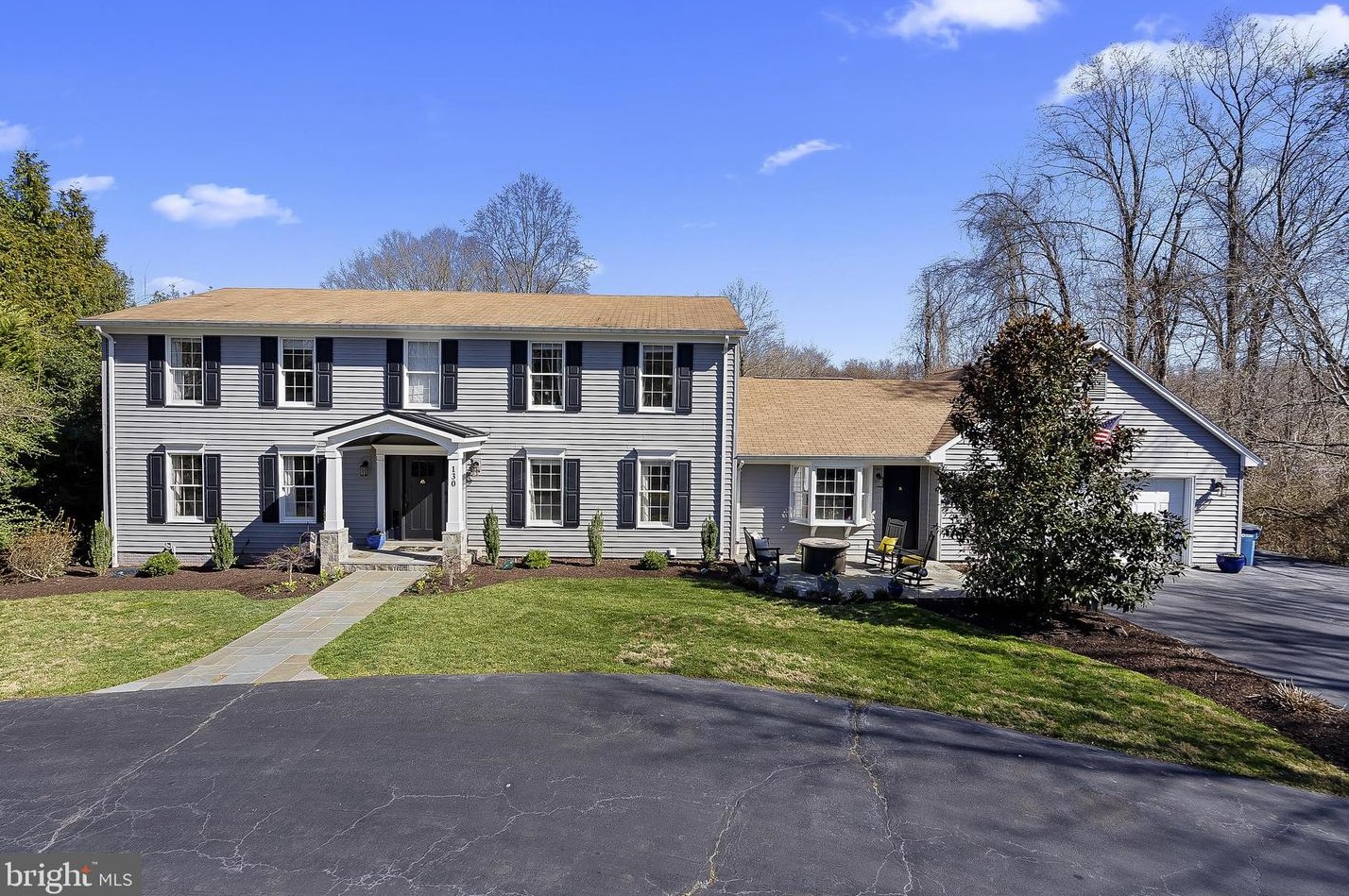 130 Lakeland Dr, Dulles, VA 20164-8604