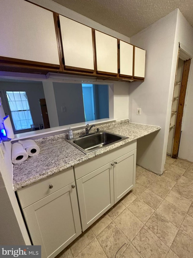 21024 Timber Ridge Ter, Ashburn VA 20147-7766 exterior