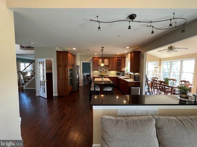43249 Augustine Pl, Ashburn VA  20147-5235 exterior