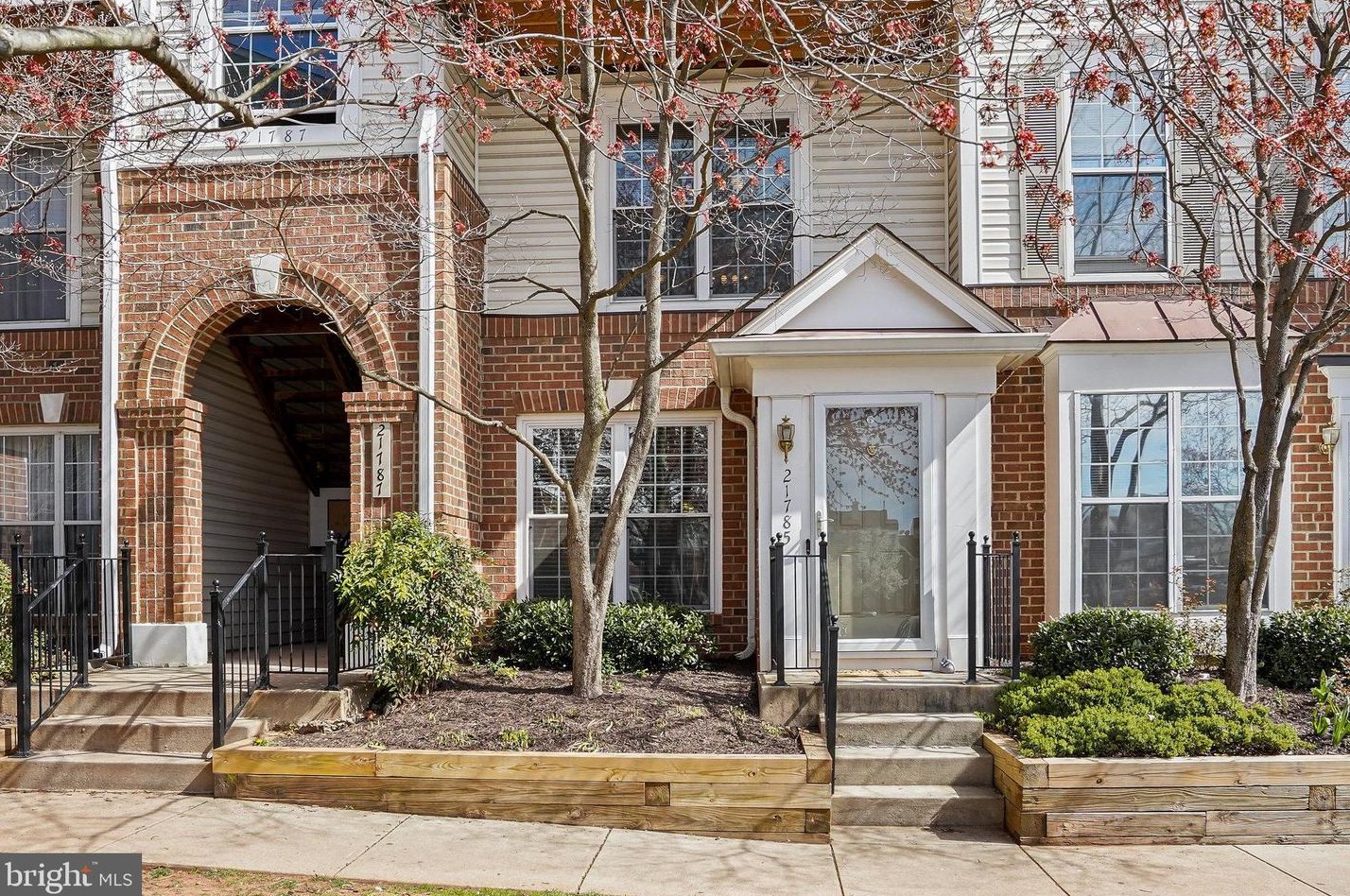 21785 Baldwin Sq, Dulles, VA 20164-1836