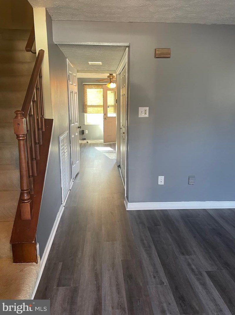 22354 Stablehouse Dr, Dulles VA  20164-5326 exterior