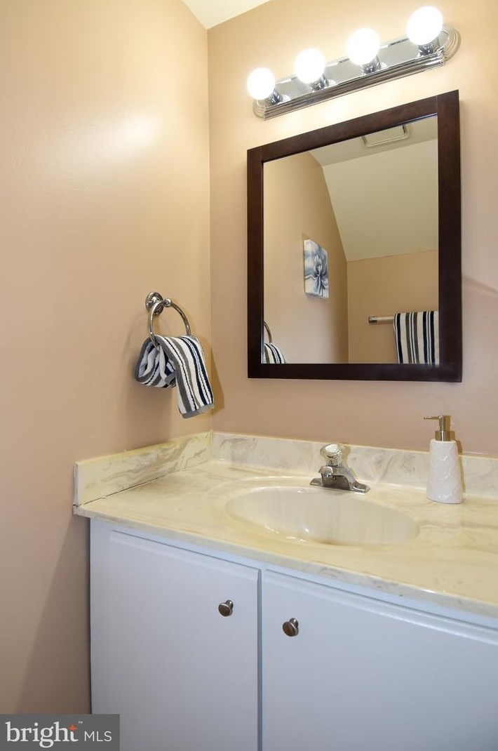 46723 Fielding Ter, Dulles VA  20164-2349 exterior