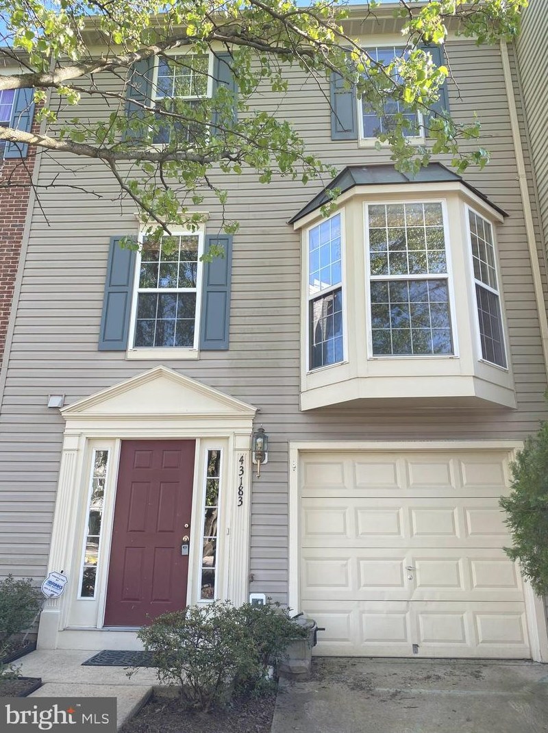 43183 Katama Sq, Fairfax, VA 20152