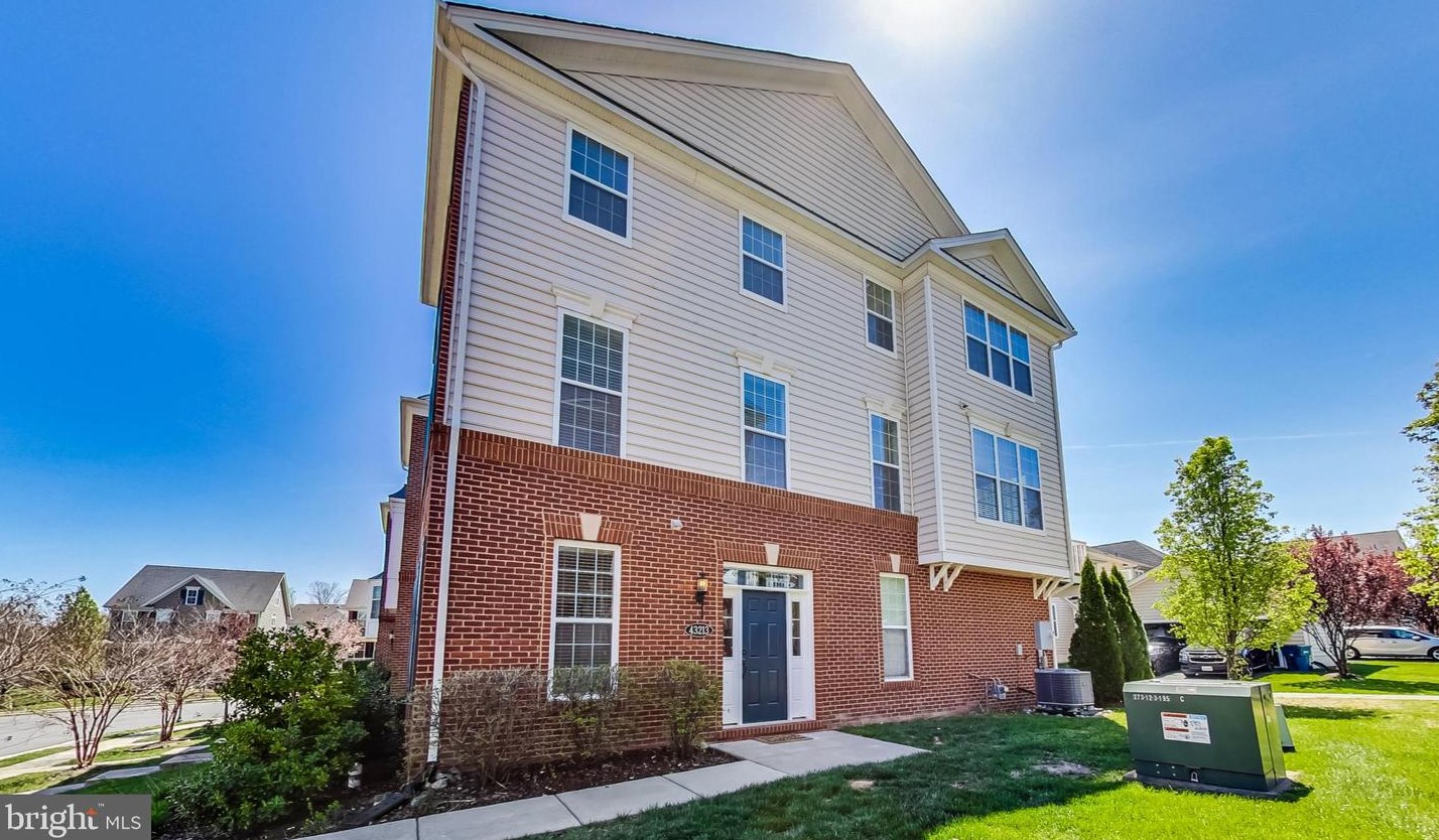 43213 Whelplehill Ter, Ashburn, VA 20148-7410