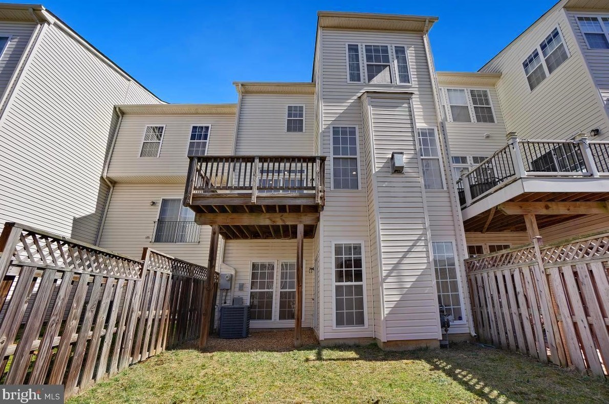 25129 Cutgrass Ter, Stone Ridge VA 20105-5639 exterior