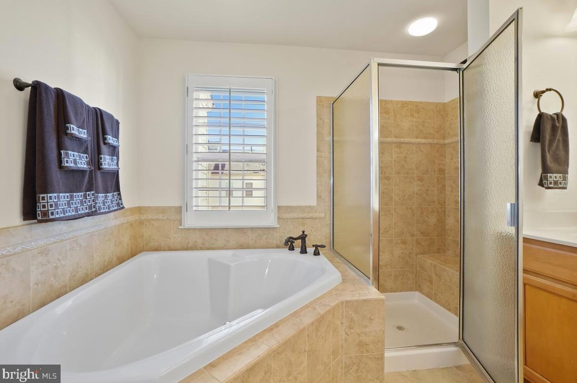 25129 Cutgrass Ter, Stone Ridge VA 20105-5639 exterior