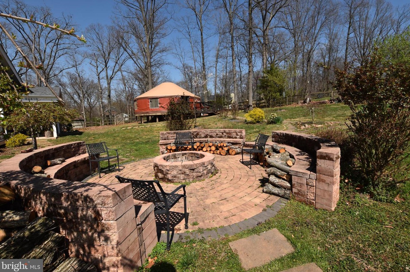 45406 Lakeside Dr, Dulles VA  20165-2518 exterior