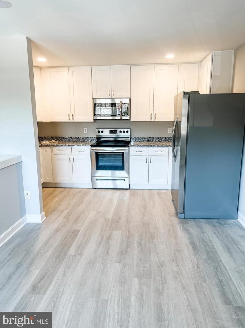 107 N Emory Dr, Dulles, VA 20164