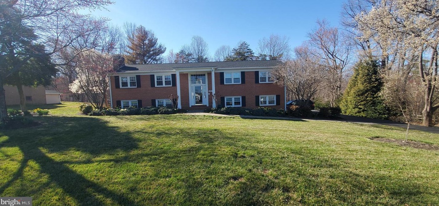 18407 Sydnor Hill Ct, Leesburg, VA 20175