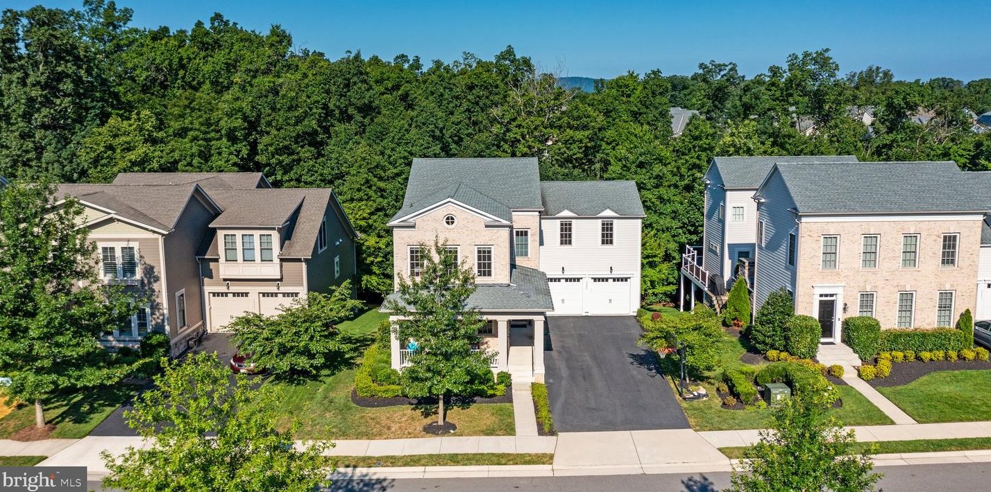24977 Greengage Pl, Stone Ridge, VA 20105
