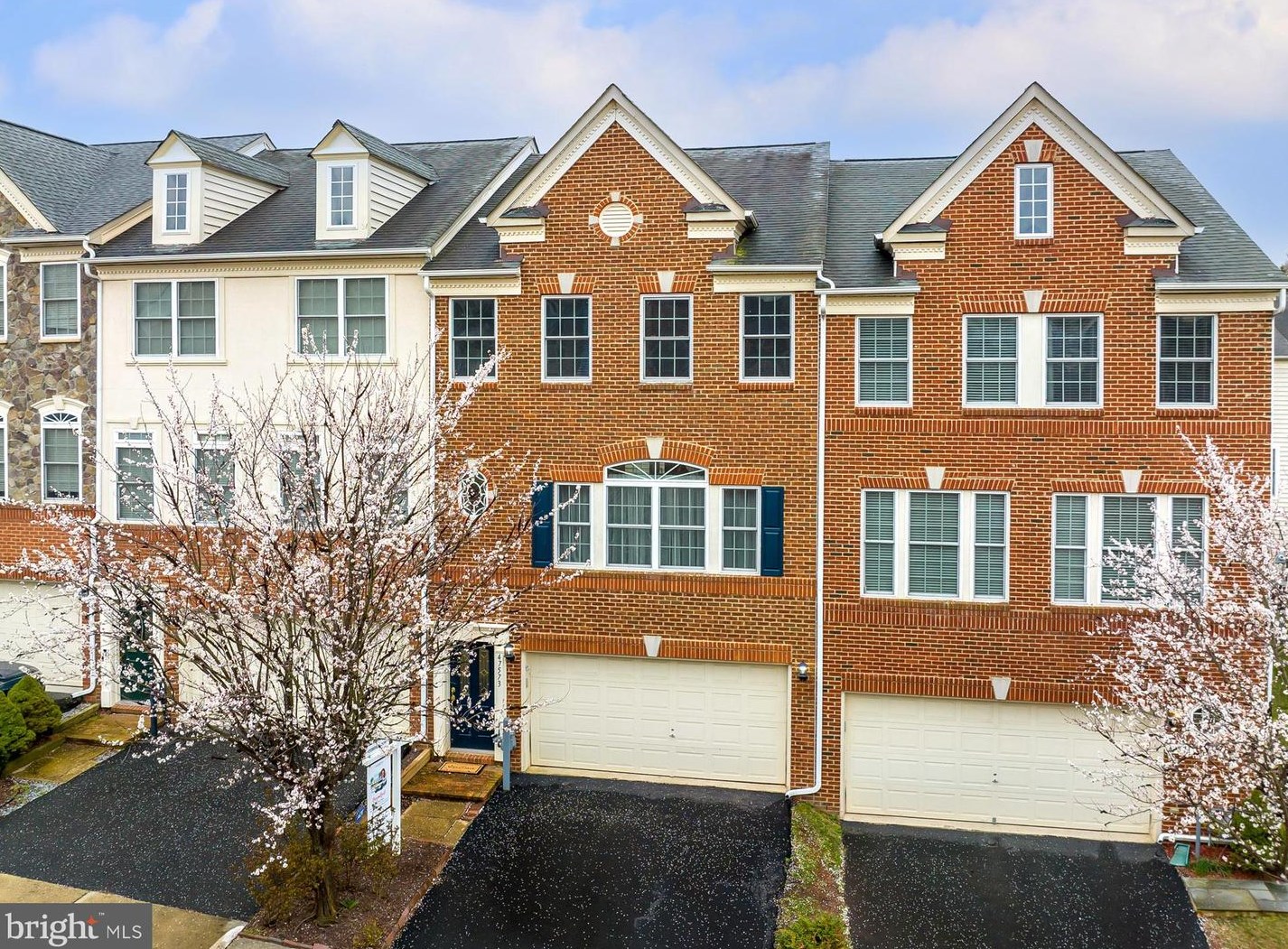 47573 Royal Burnham Ter, Dulles, VA 20165-5188