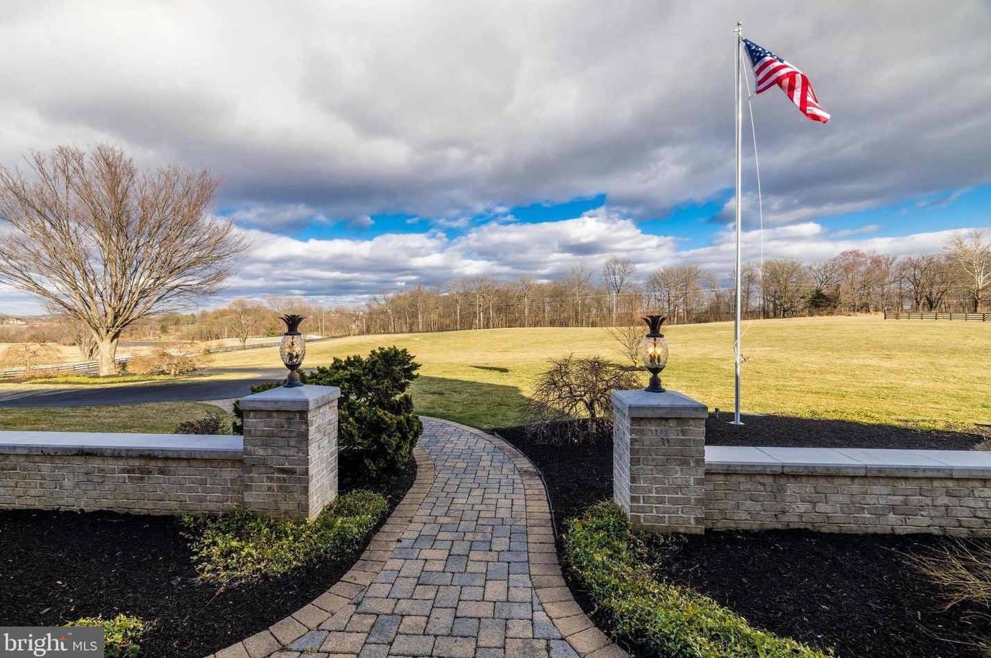 37905 Baker Mill Rd, Purcellville, VA 20132