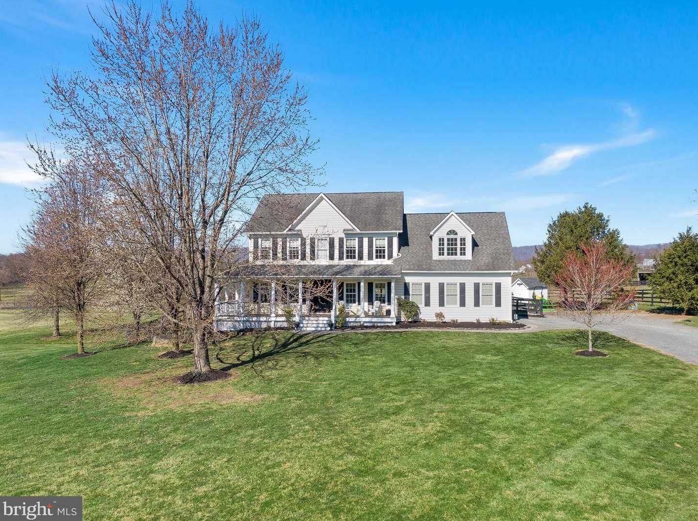 13945 Bronco Ln, Lovettsville, VA 20180