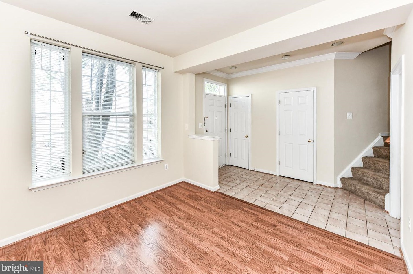 46204 Walpole Ter, Dulles VA  20165-8742 exterior