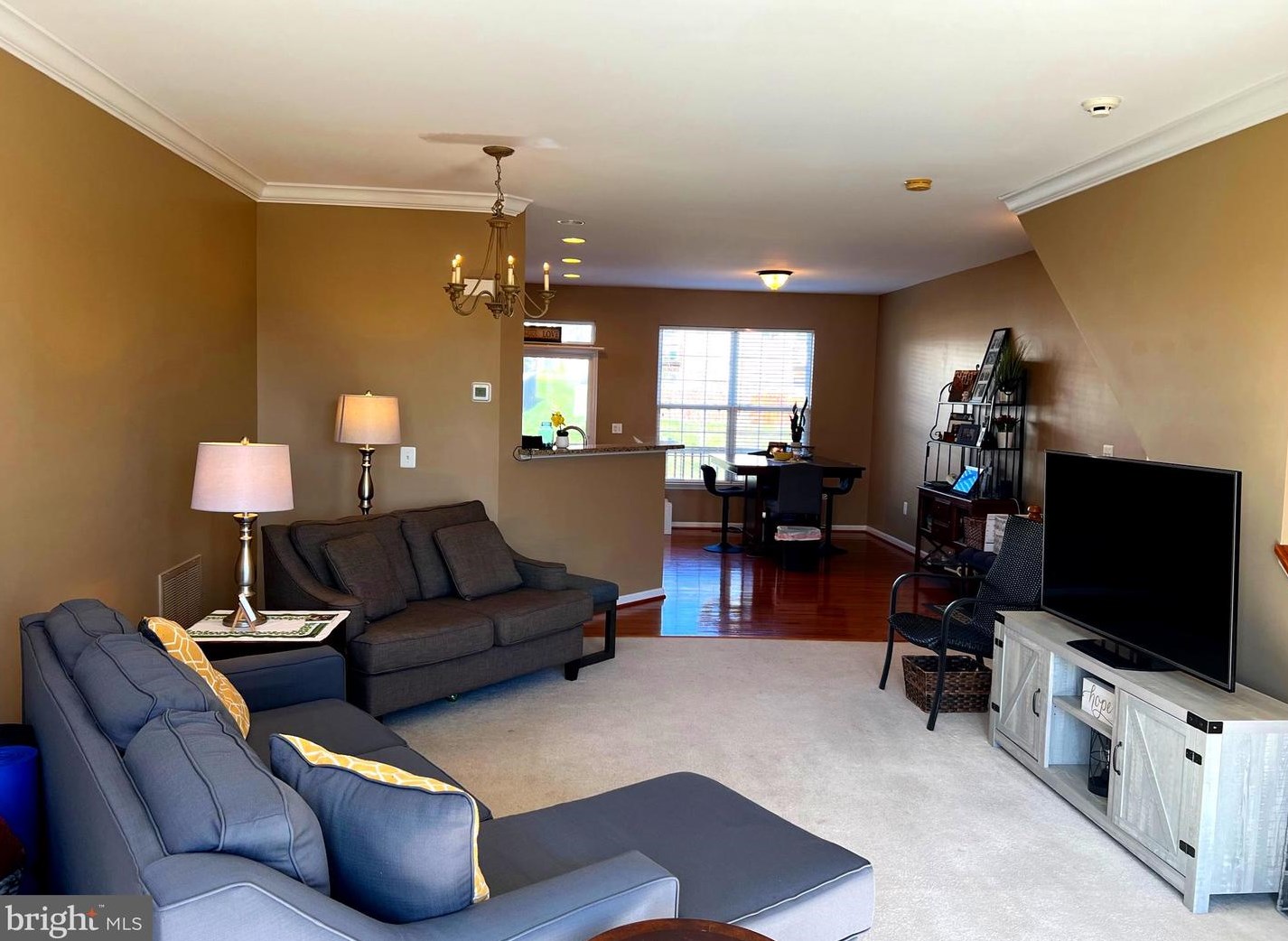 526 Mcarthur Ter Ne, Leesburg, VA 20176