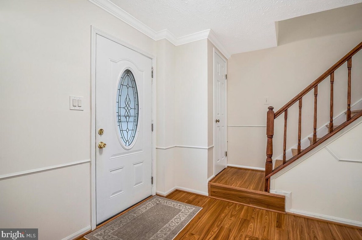 224 Laura Anne Ct, Dulles, VA 20164-1921