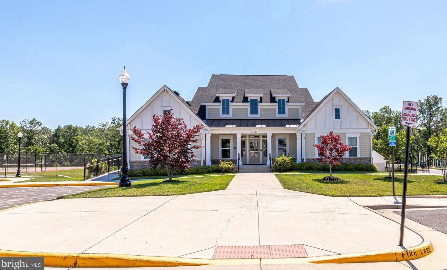 25906 Racing Sun Dr, Stone Ridge VA  20105 exterior