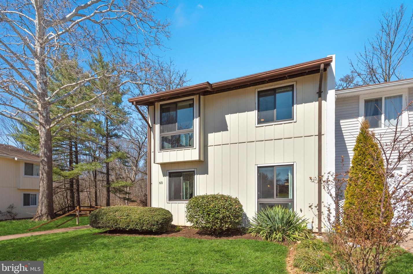 60 Simeon Ln, Dulles, VA 20164-1373