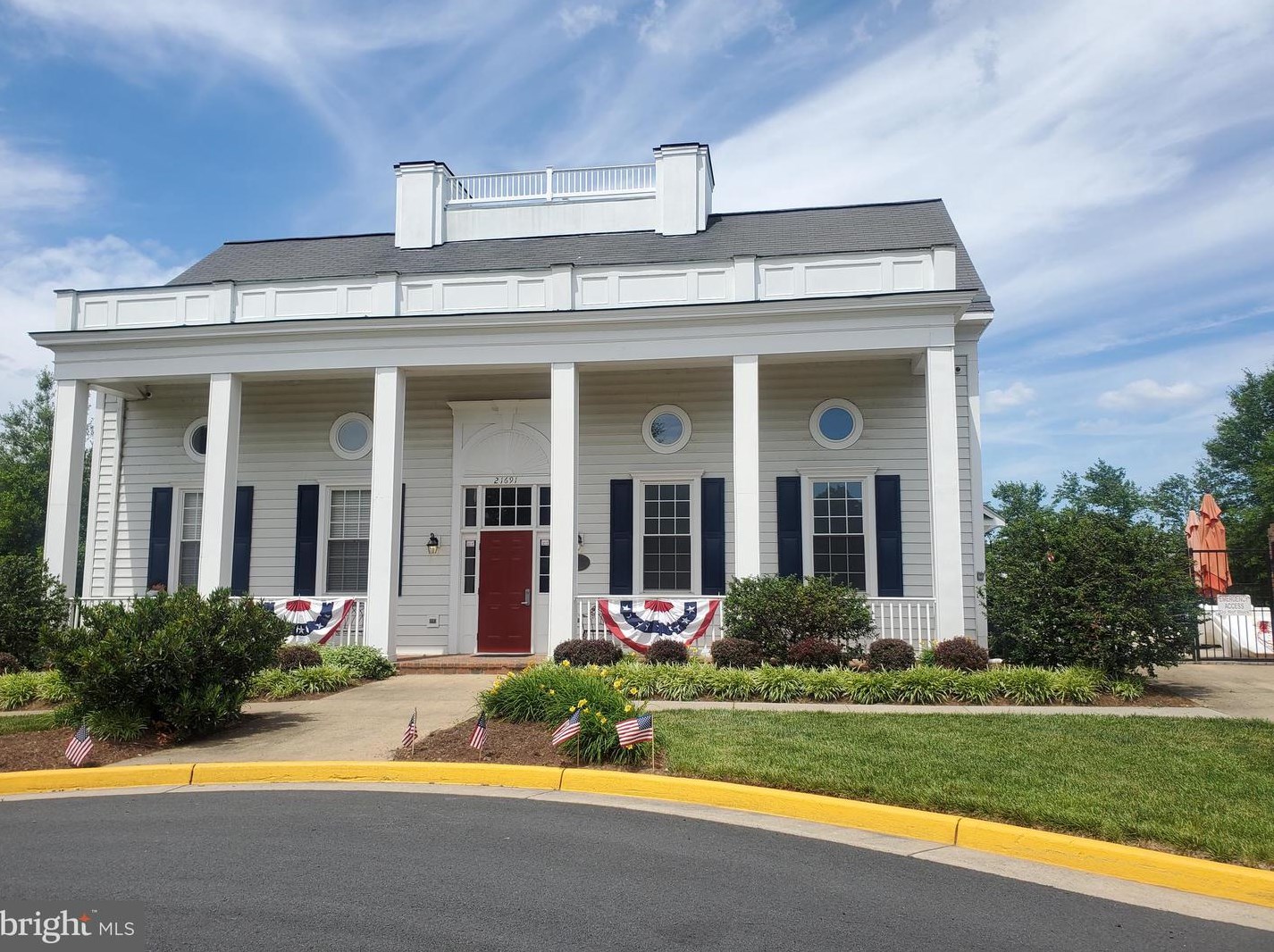 21740 Kings Crossing Ter, Ashburn VA  20147-4515 exterior