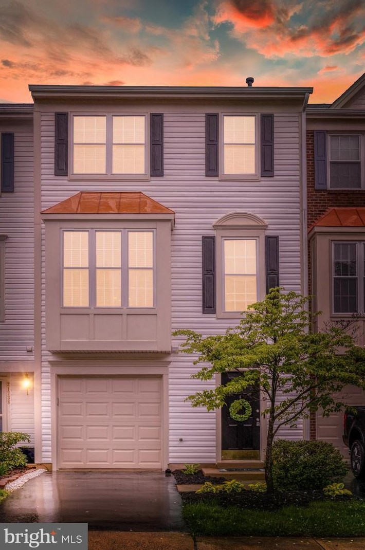 21740 Kings Crossing Ter, Ashburn VA  20147-4515 exterior