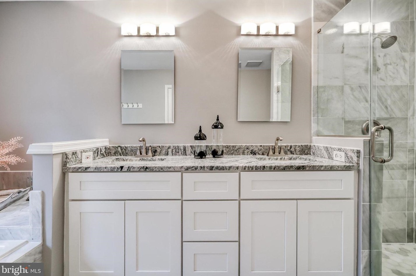 21740 Kings Crossing Ter, Ashburn VA  20147-4515 exterior