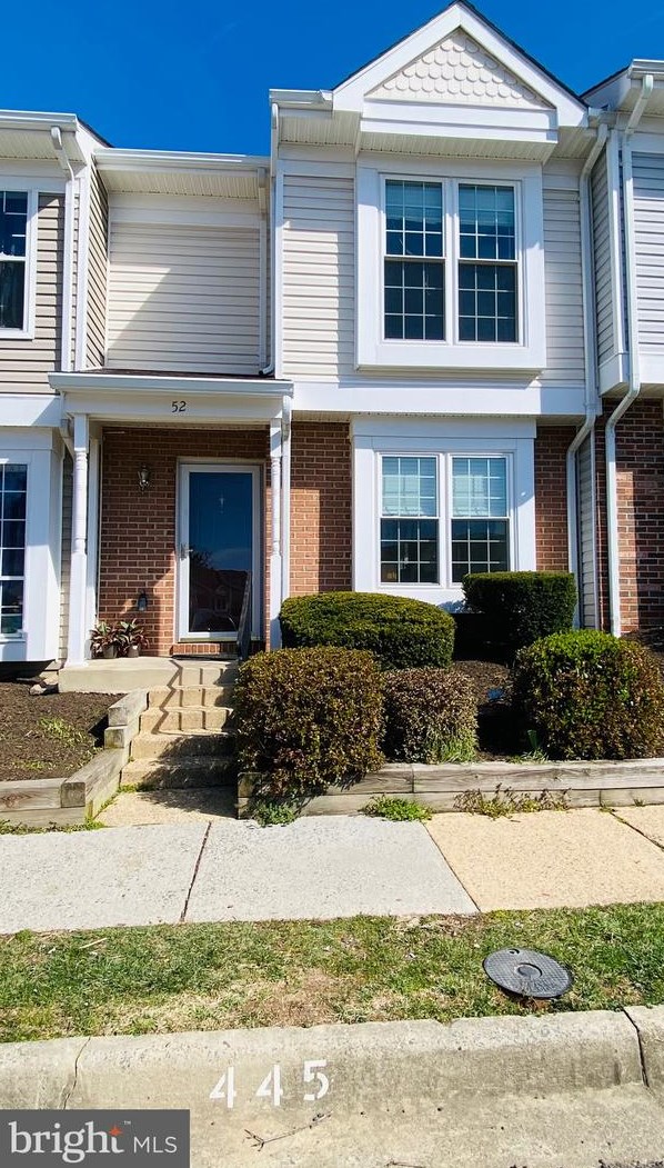 52 Essex Sq, Dulles, VA 20164