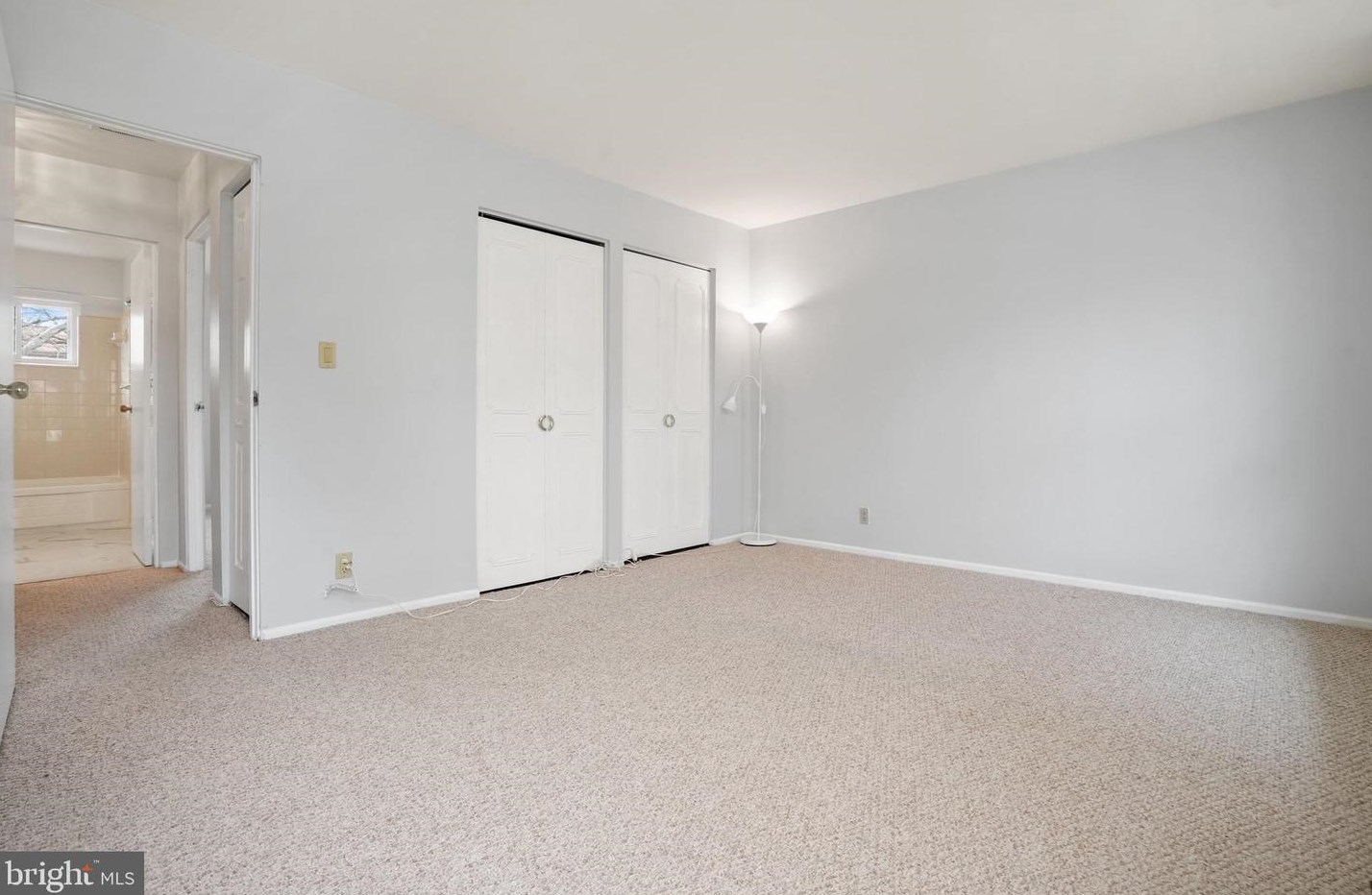 301 Cornell Dr, Dulles VA  20164-5426 exterior