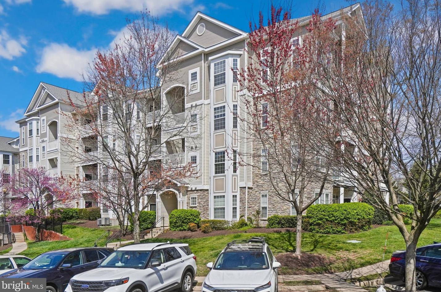 501 Sunset View Terrace Se #303, Leesburg, VA 20175