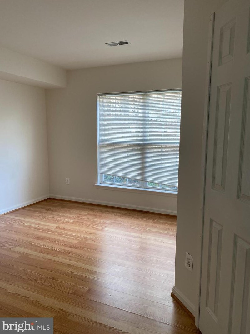 44263 Cornish Ln, Ashburn, VA 20147