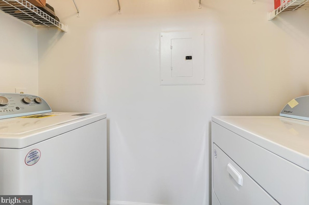 46630 Drysdale Ter, Dulles VA  20165-4376 exterior