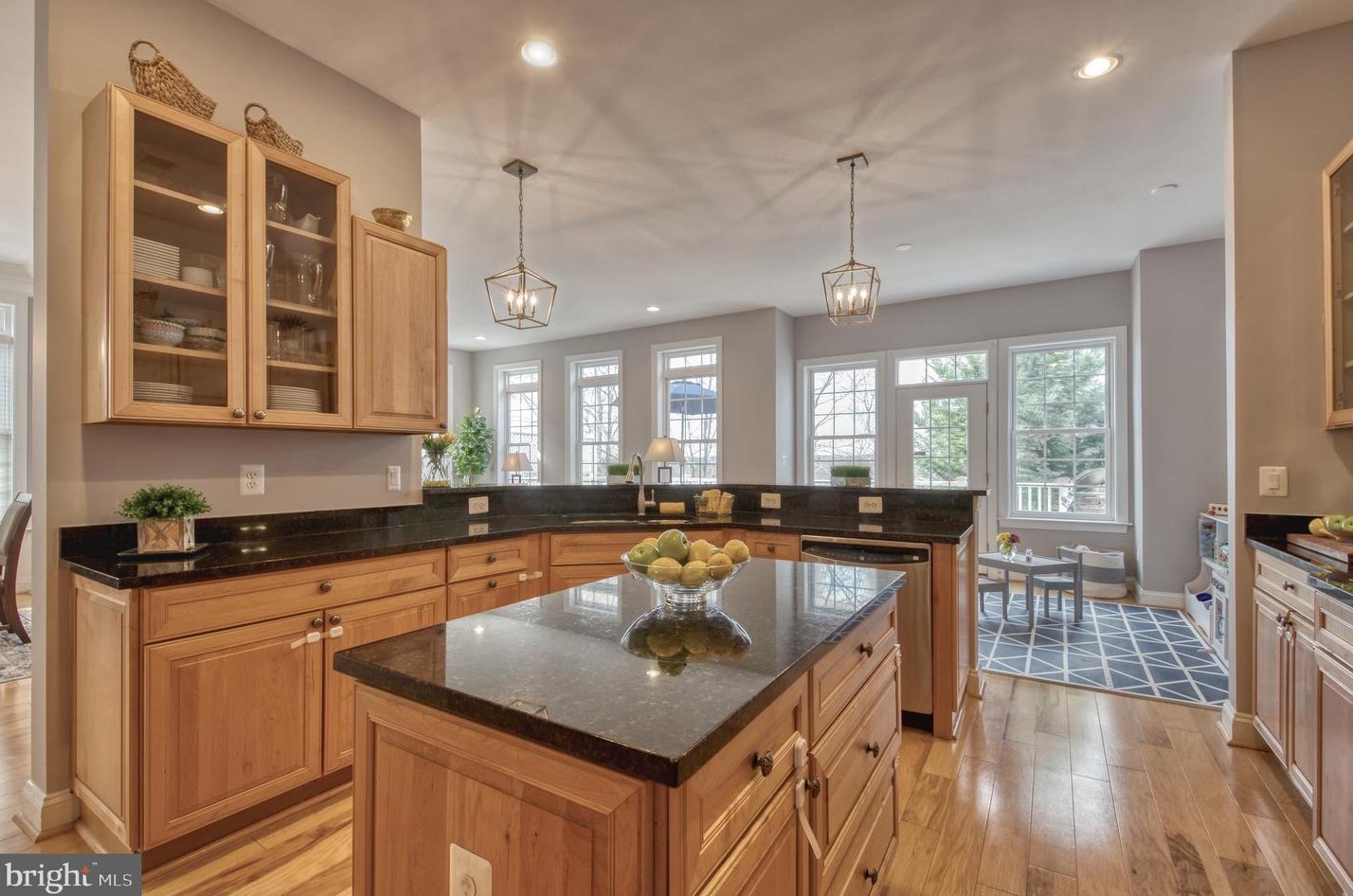 47640 Paulsen Sq, Dulles VA  20165-5193 exterior