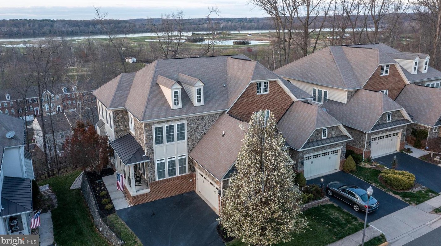47640 Paulsen Square, Dulles, VA 20165