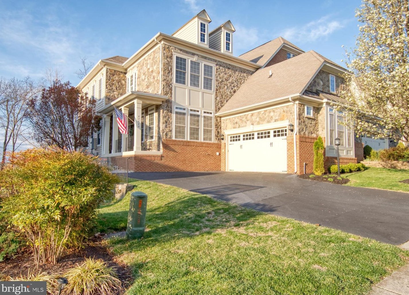 47640 Paulsen Sq, Dulles VA  20165-5193 exterior