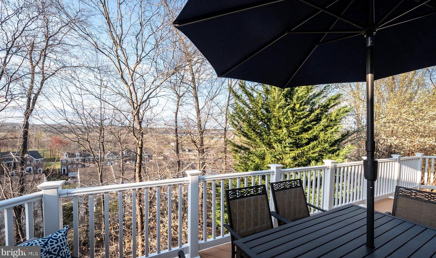 47640 Paulsen Sq, Dulles VA  20165-5193 exterior