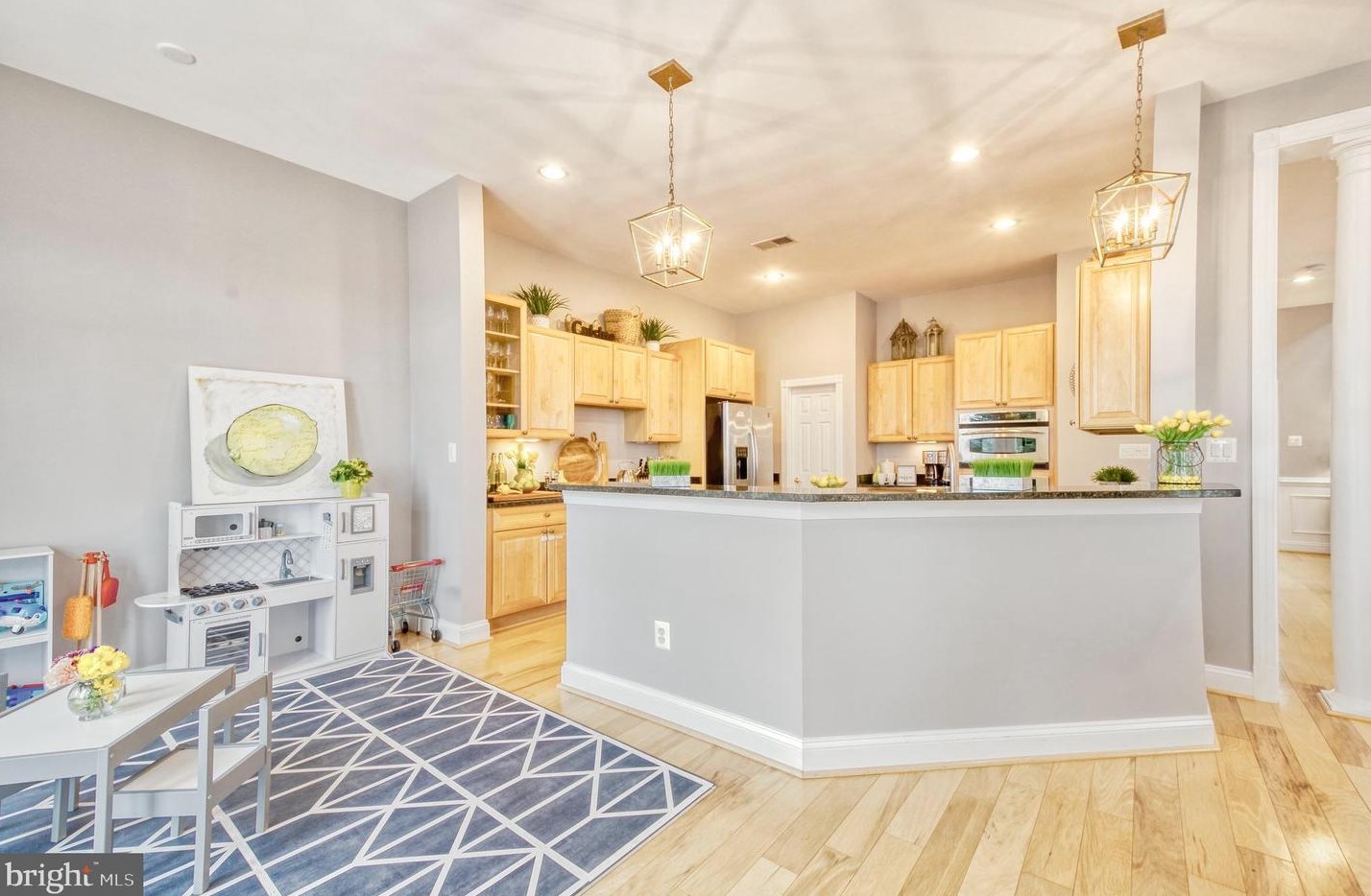 47640 Paulsen Sq, Dulles VA  20165-5193 exterior