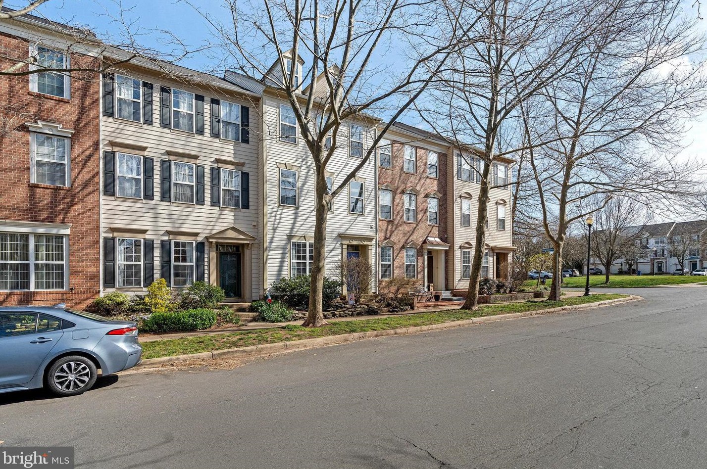 43546 Mink Meadows St, Fairfax, VA 20152-3611