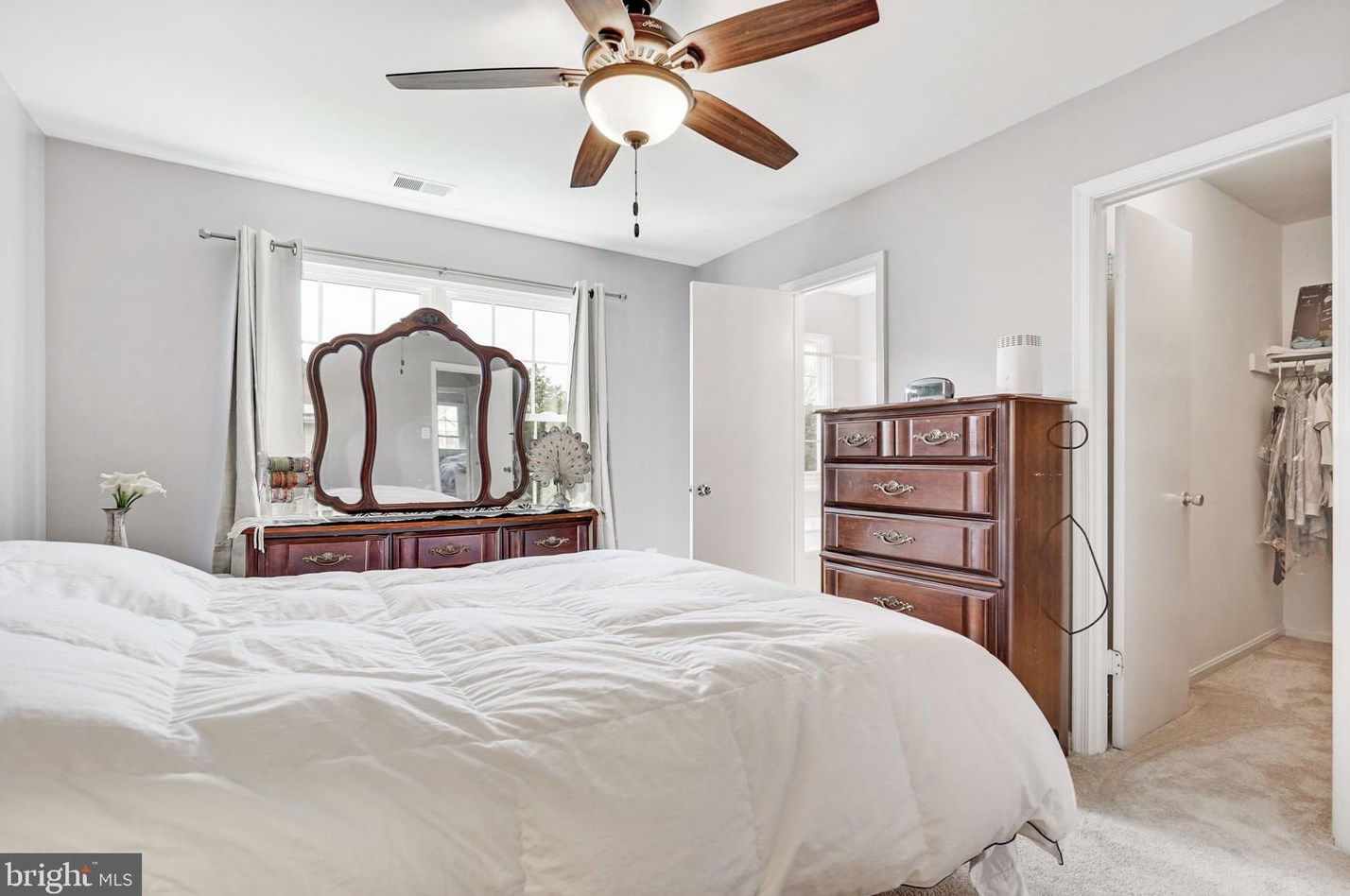 46665 Turnstone Sq, Sterling VA  20164-7025 exterior