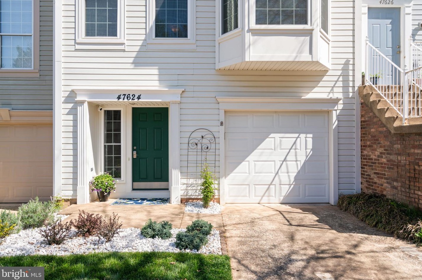 47624 Sandbank Square, Dulles, VA 20165