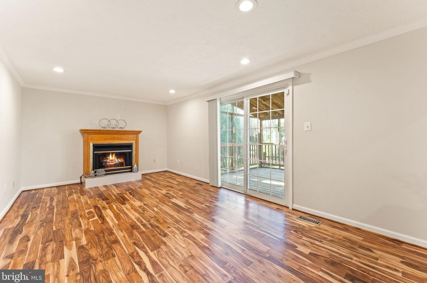 111 Gold Thorn Way, Dulles VA  20164-2816 exterior